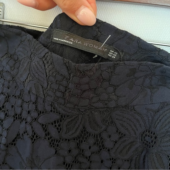 Zara navy lace skirt - Picture 2 of 3